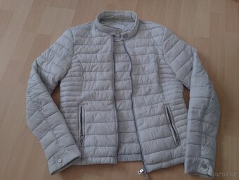 Přechodná dámská prošívaná bunda - 3