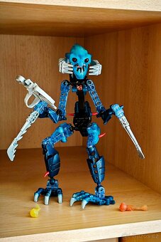 Bionicle modrý strážce - 3