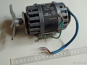 Motor 220 V z disketové mechaniky Consul 7113 - 3