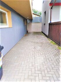 Prodej bytu 3+kk 90 m² Sedlec, okres Praha-východ - 3