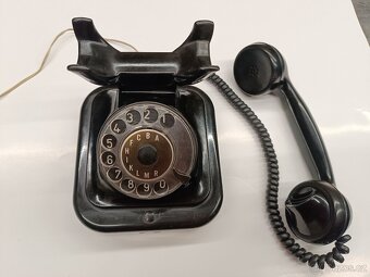 STARÝ TELEFON - 3