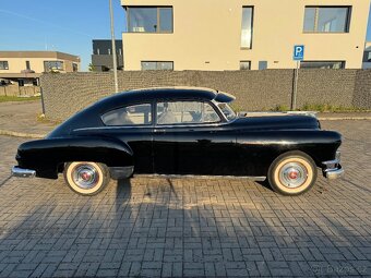 Pontiac Streamliner 1950 Sedanette - 3