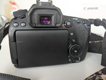 Canon EOS 80D - 3