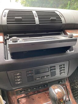 Prodám displej pro BMW E53 X5 (palubní monitor 16:9) - 3