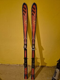 Prodám sjezdové lyže Fischer, lyžáky, hůlky - 3