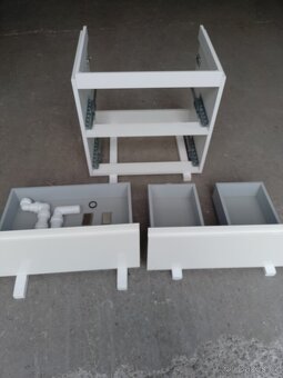 Koupelnová skříňka 60 - 3