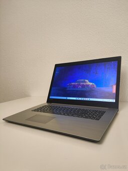 Lenovo 330-17IKB | i5 • 8GB • 256GB SSD - 3