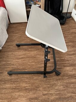 Lůžkový stolek k posteli - 3