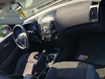 ND - Hyundai i30 combi - 3