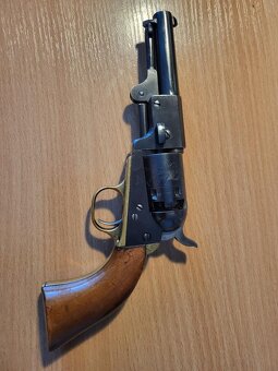 PERKUSNÍ REVOLVER ráže 31 - 3