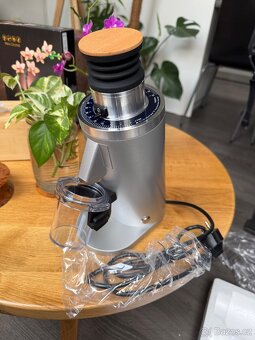 DF54 Coffee Grinder - 3
