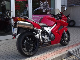 Honda VFR 800 VTEC - 3
