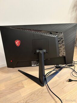 Herní monitor MSI Optix MAG273 - 3