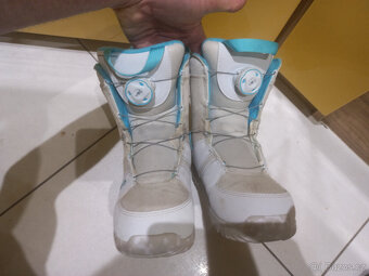Boty na snowboard Burton grom boa kids vel. 34 - 3