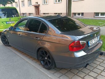 BMW e90 320 d - 3