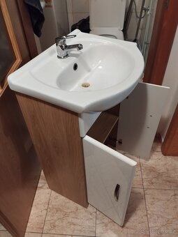 Koupelnová skříňka viz foto... - 3