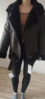 Krásná nová dámská bunda s kožíškem - 3