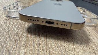iPhone 16 Pro 128 přírodní Titan - 3