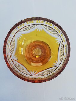 miska na noze - 3