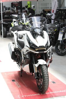 Zontes 368 Gizmo - adventure scooter - 3