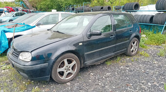 VW Golf IV 1,6 16V HB r.v.2000 - 3