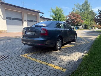 Škodu Octavii II 1.6 TDI (77 kW), r.v. 2012 – sedan, - 3