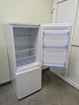 Lednice s mrazákem BEKO RCSA225K20W A+ - 3