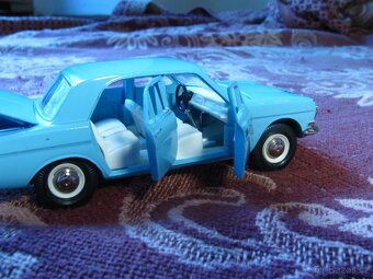 MODEL TAXI VOLGA GAZ 24 kovový model 1:43 SSSR - 3