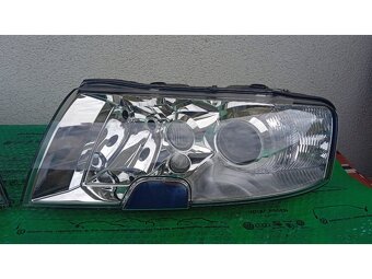přední světlomety Škoda Superb I (3U) 3U1941017H + 3U1941018 - 3