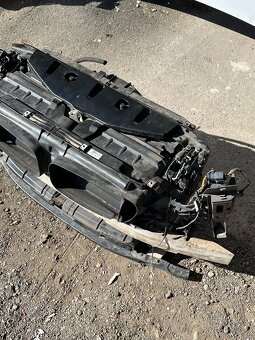 Přední chladičová stěna BMW F10/F11 520d - 3