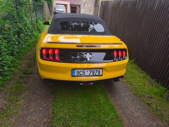 Prodám Ford Mustang 3,7 V6 Cabrio - 3
