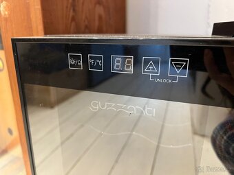 Vinotéka Guzzanti GZ-12 - 3