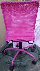 Růžová židle na kolečkách s nastavením výšky - 3