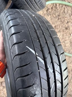 185/65/R15 Goodyear duragrip - 3
