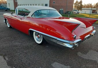 1957 Cadillac Eldorado Seville - 3