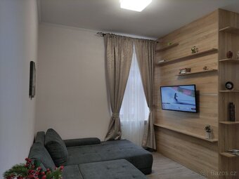 Prodej krásného byta 1+1, 64 M2, Karlovy Vary, Svahová 12 - 3