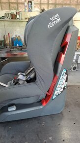 Autosedačka Britax Romer safefix ece R44/04 - 3