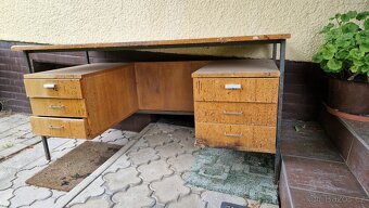Pracovní stůl - 3