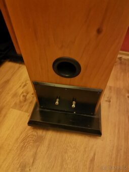 2x sloupy + zesilovač - 3