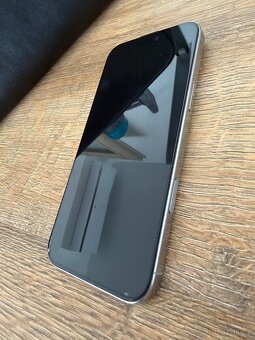 Apple iPhone 16 Pro Max 256 GB přírodní titan - 3