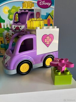 Lego Duplo 10605 - Doktorka Plyšáková Sanitka Rosie - 3