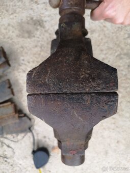 Kovářský svěrák - 3