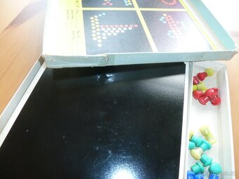 Retro hra Hry a počty s magnety Kovozávody Semily - 3