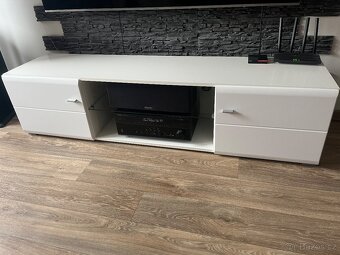 Stolek pod tv + konferenční - 3