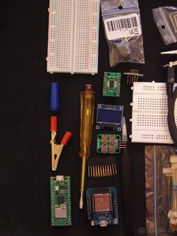Raspberry Pi Pico + ESP32 + Příslušenství - 3