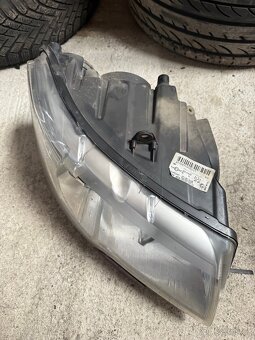 Pravý bi-xenon Škoda Superb 2 - 3