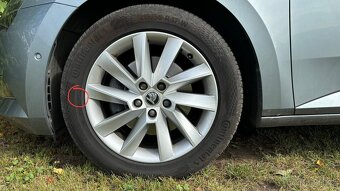 Letní pneu 215/55 R17 na Škoda Superb - 3