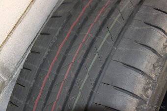 Prodám letní pneu Bridgestone 215/60 R17 - 3