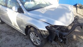 vw volkswagen golf 7 1,2tsi 77kw Rozprodám na náhradní díly - 3