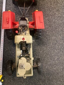 ANKER starý velký traktor s vlečkou - 3
